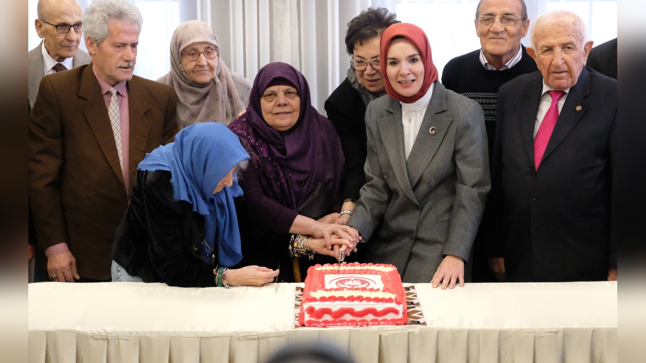 30 Bin Yaşlıya Yatılı Bakım Hizmeti Sağlanıyor