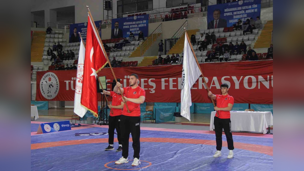 Türkiye Güreş Şampiyonası’nda Coşkulu Açılış Töreni
