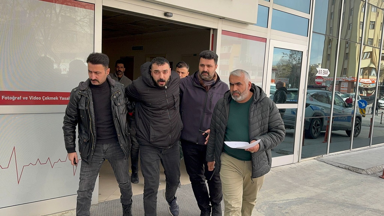 Boşanma Dilekçesi Yüzünden Kurşunlama Olayında İki Tutuklama