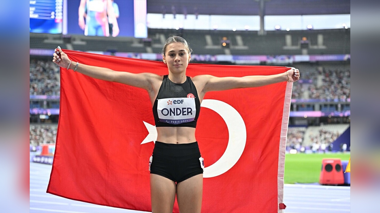 İzmir'de Yılın Spor Ödülleri Sahiplerini Buldu