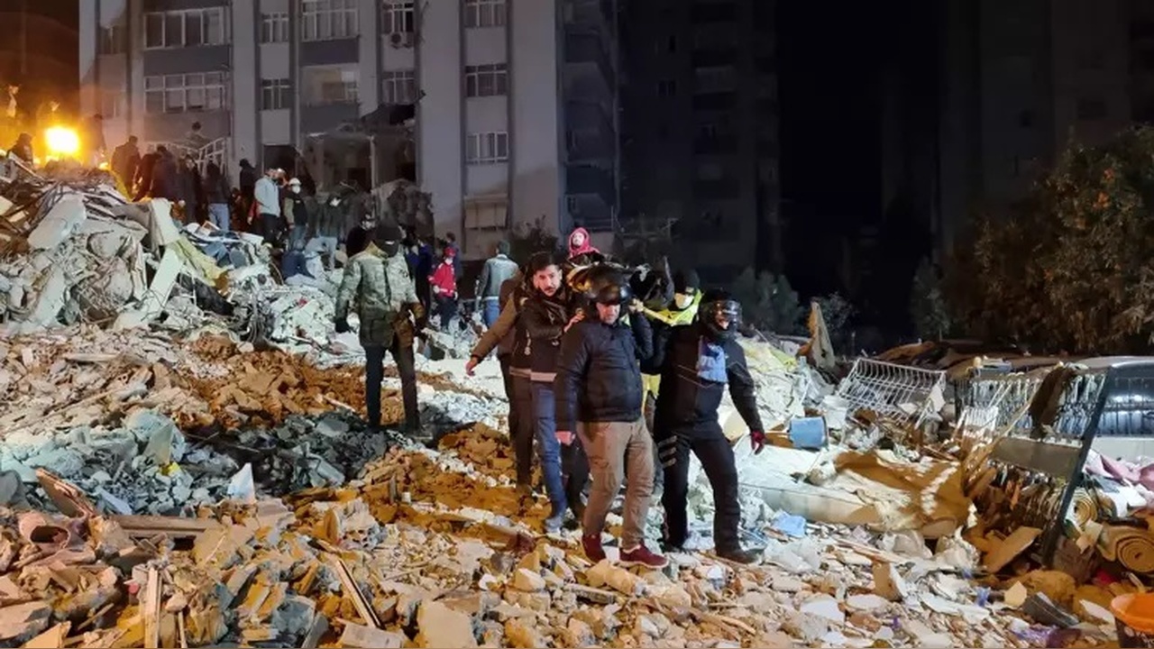 Kamu Çalışanlarına Dava: 96 Kişinin Ölümüne Sebep Olan Apartman Ruhsatı