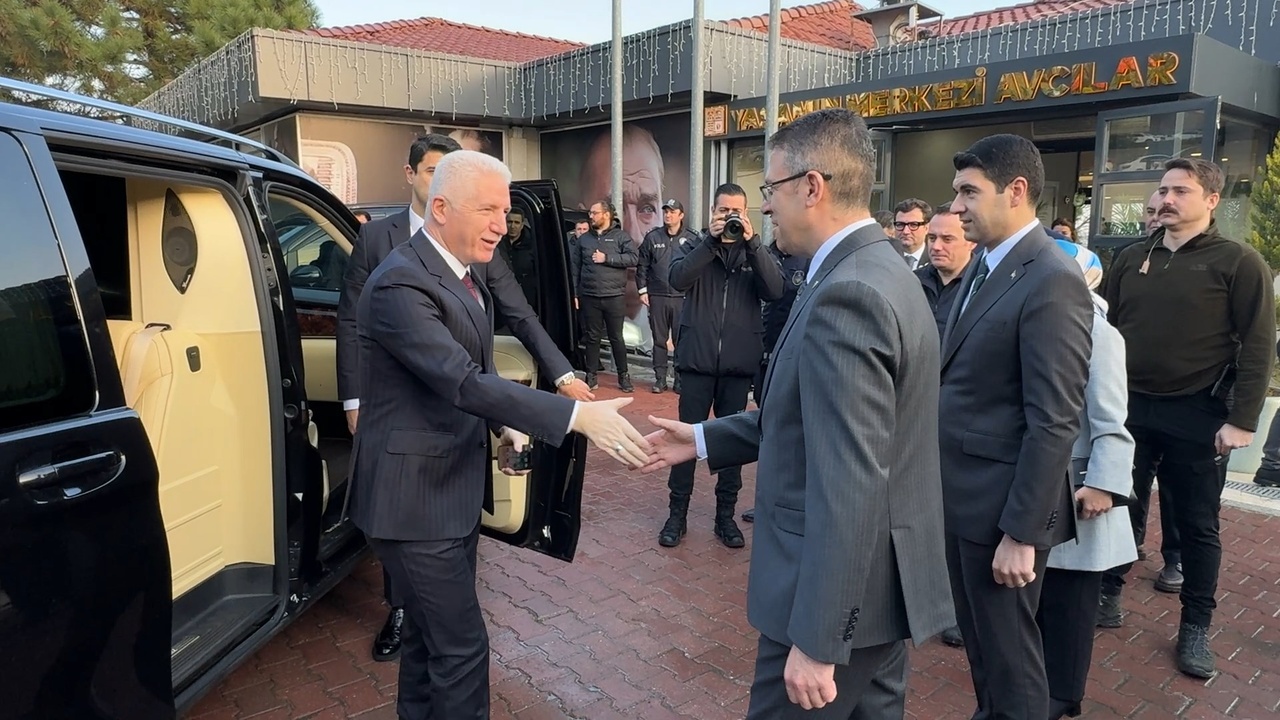 Vali Gül, Avcılar'da Muhtarlarla Toplandı
