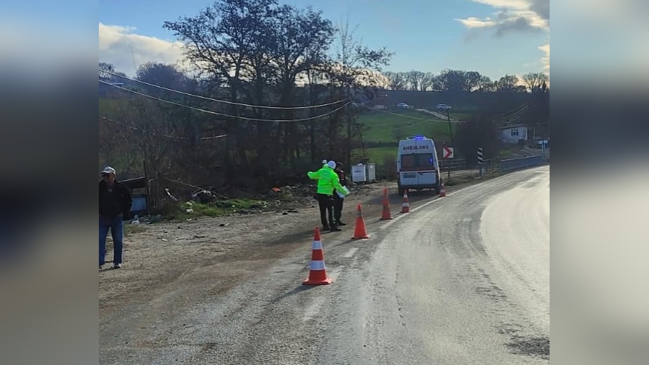 Motosiklet TIR ile Çarpıştı: Sürücü Hayatını Kaybetti