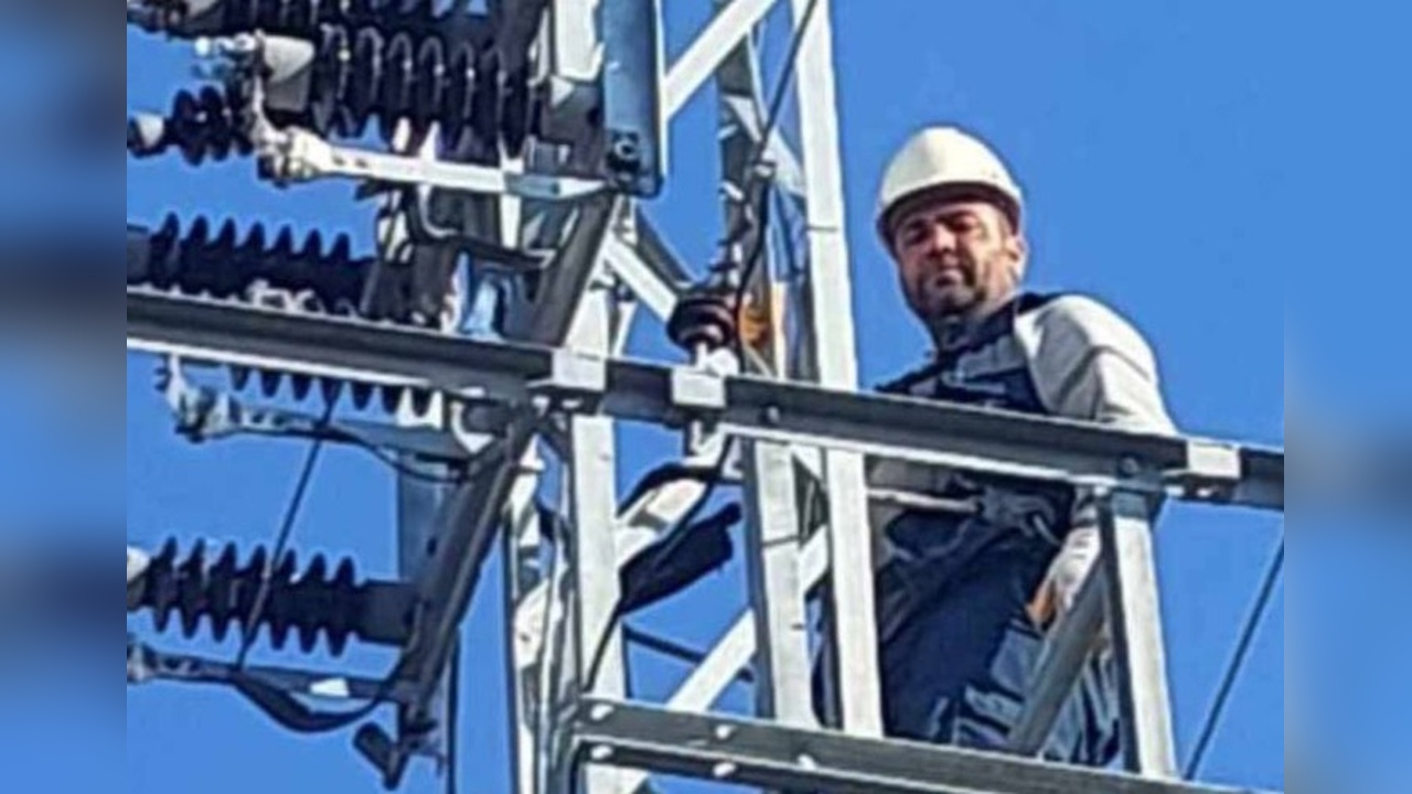 Şanlıurfa'da Elektrik Direği Devrildi: Bir İşçi Hayatını Kaybetti