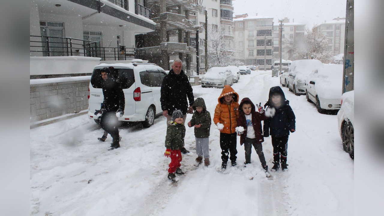 Aksaray'da Kar Yağışı Beklentileri Karşılıyor