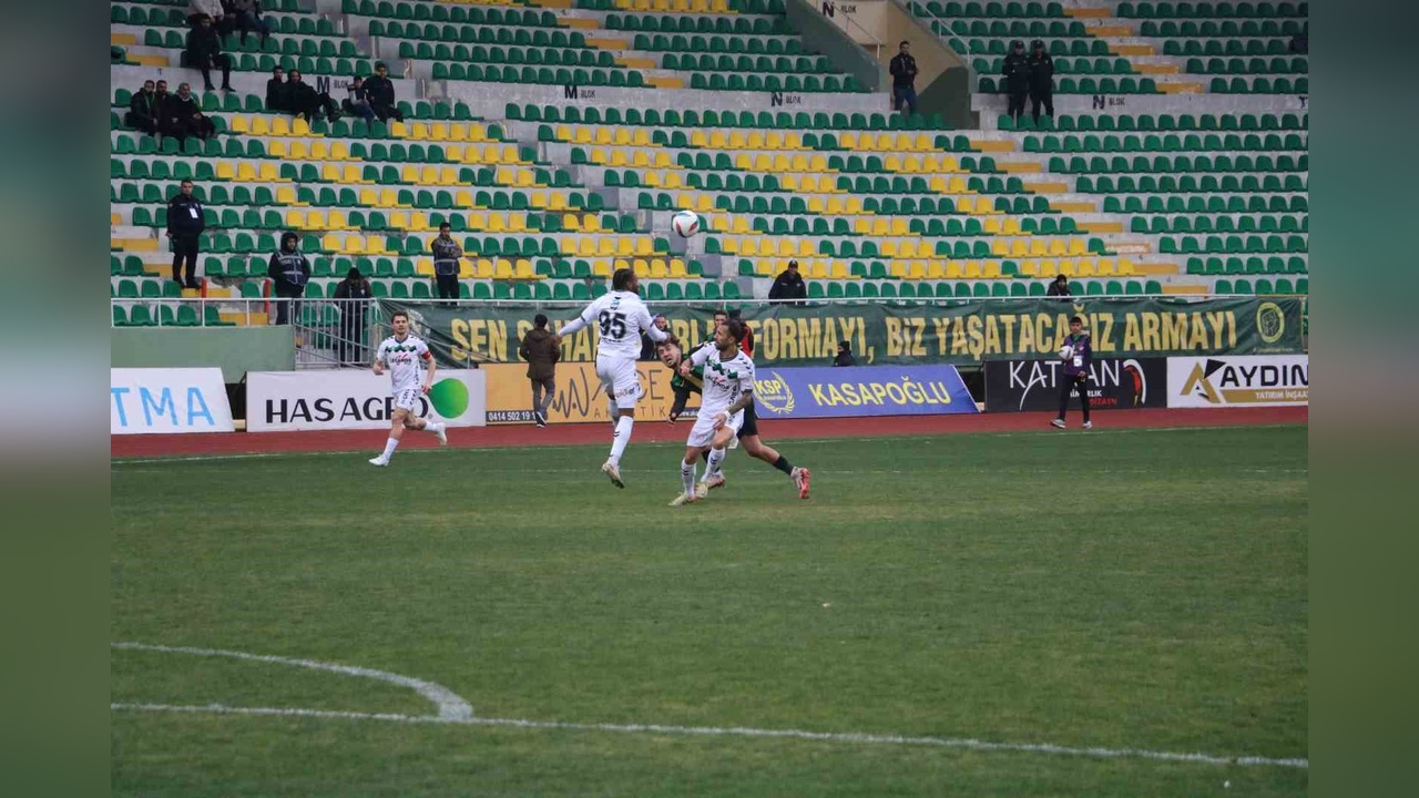 Şanlıurfaspor ve Sakaryaspor Arasında Gergin Mücadele
