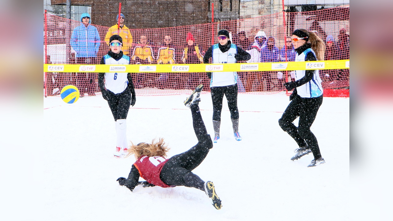 Yüksek Rakımda Voleybol Turnuvası Başladı