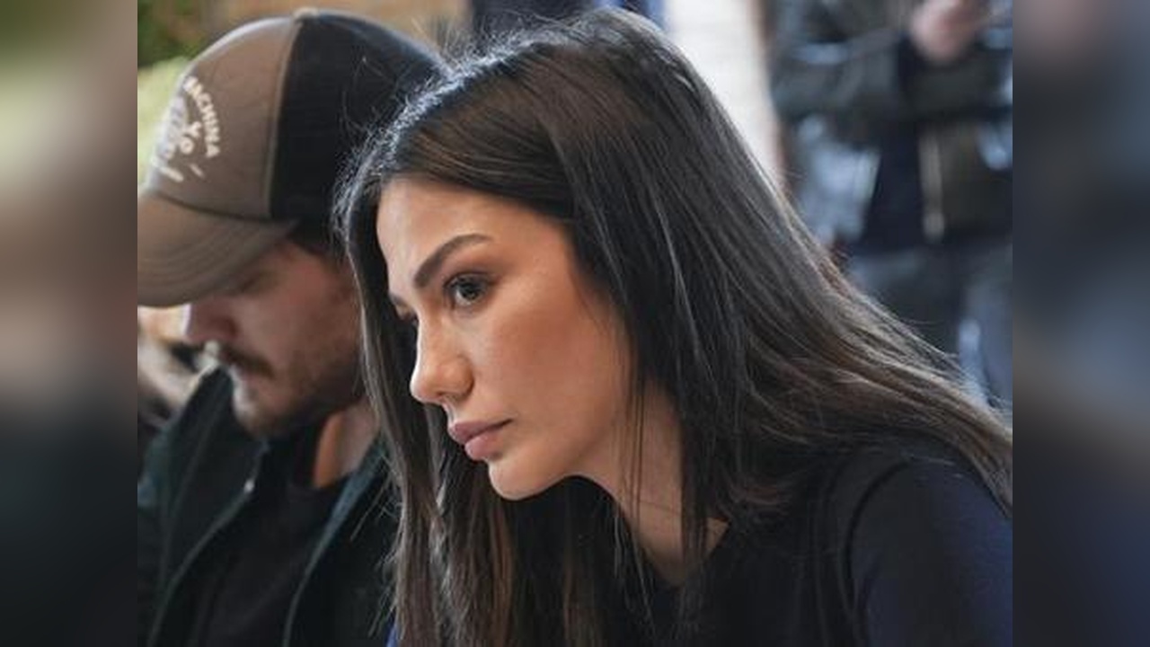 Demet Özdemir, Eşref Rüya İçin Şarkı Söyledi