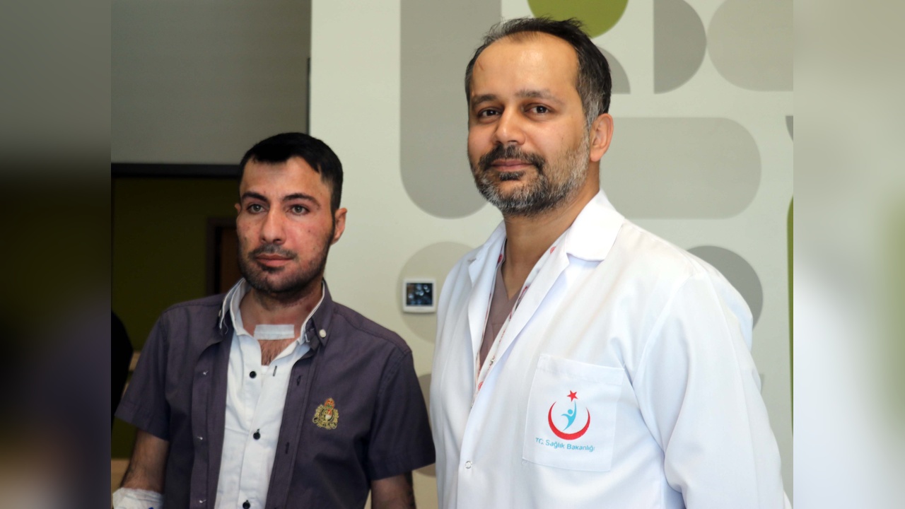 Çene Tümörü Ameliyatında Bacak Dokusu Kullanıldı