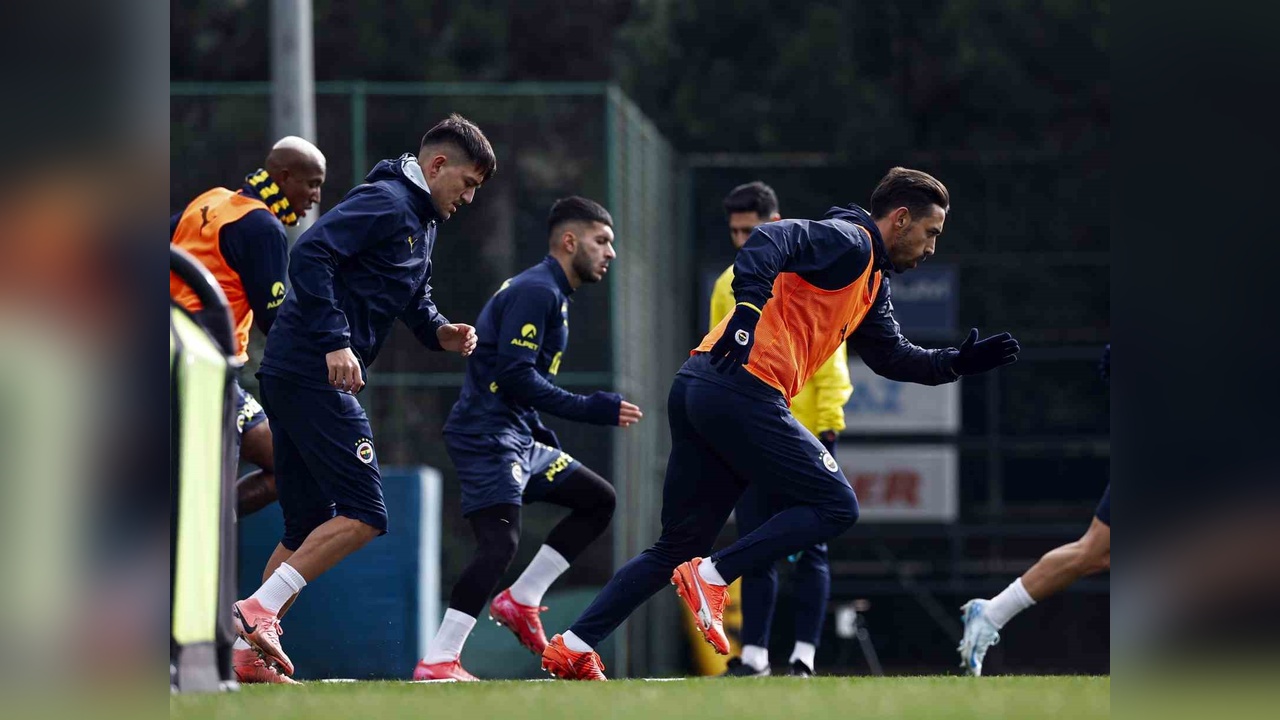 Fenerbahçe, Kasımpaşa Maçına Hazırlanıyor