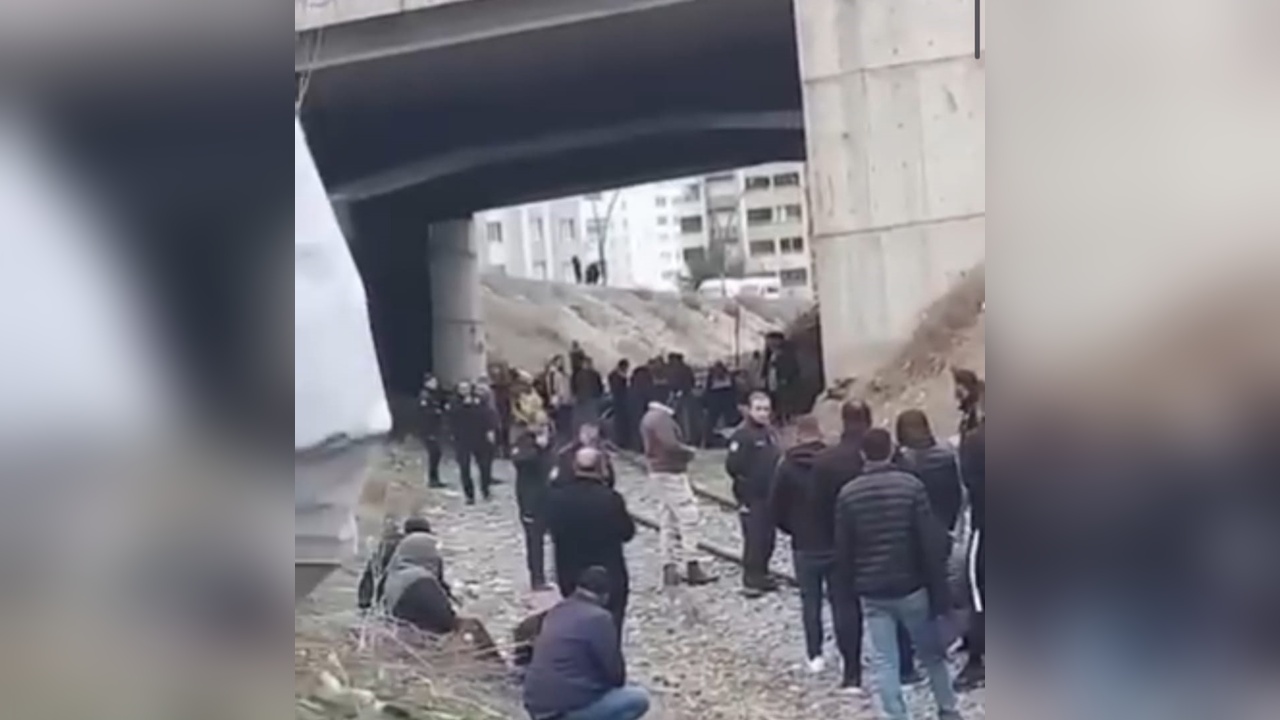 Batman'da Köprü Altında Erkek Cesedi Keşfedildi