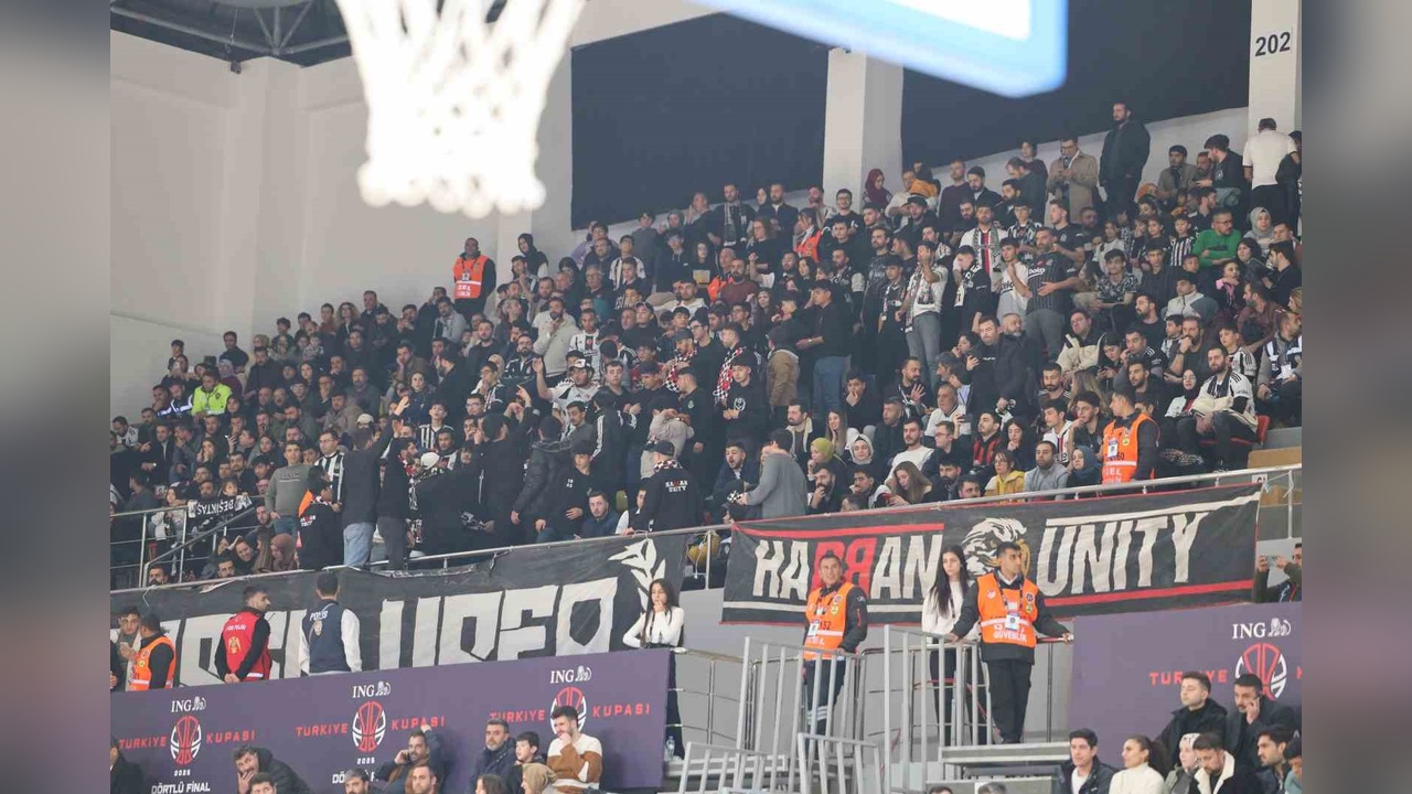 Beşiktaş, Mersin Spor'u Farklı Geçti