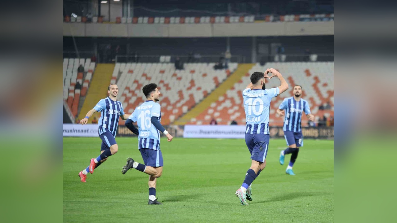 Adana Demirspor ve Antalyaspor Beraberlikte Kaldı