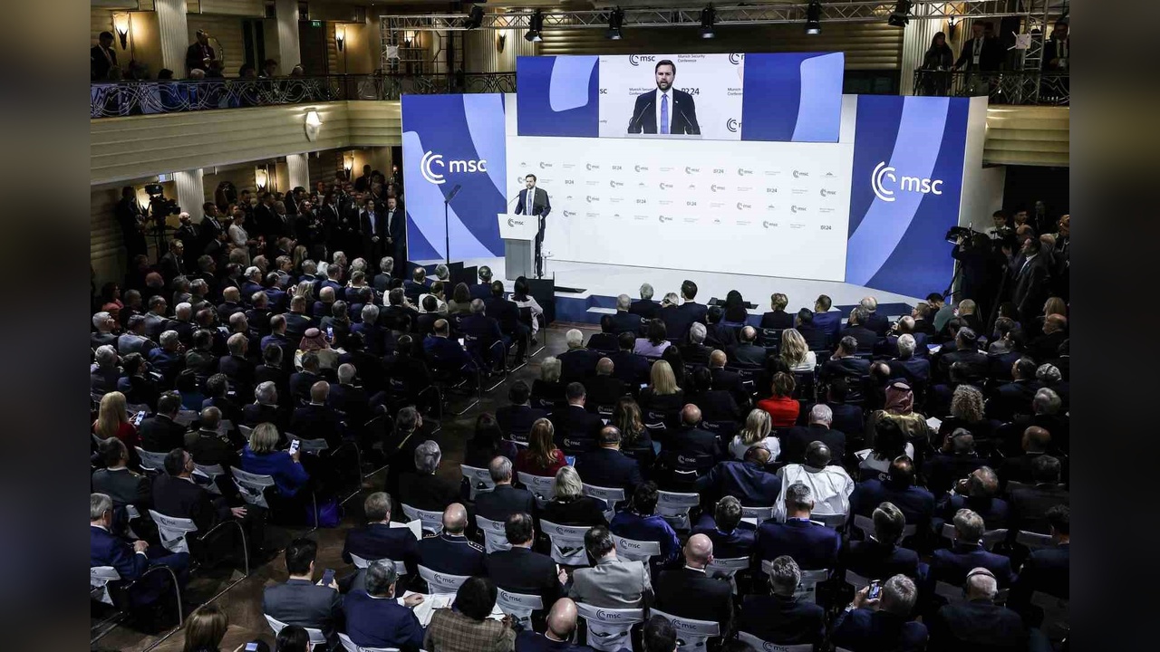 Vance, Avrupa'daki İfade Özgürlüğünü Eleştirdi