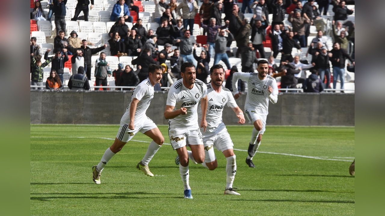 Altay, Batman Petrolspor'u Ağırlıyor