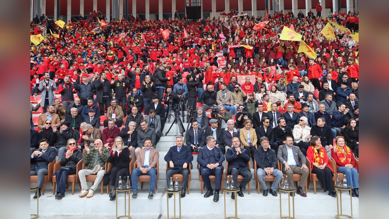 Göztepe, 100. Yılını Coşkuyla Kutluyor