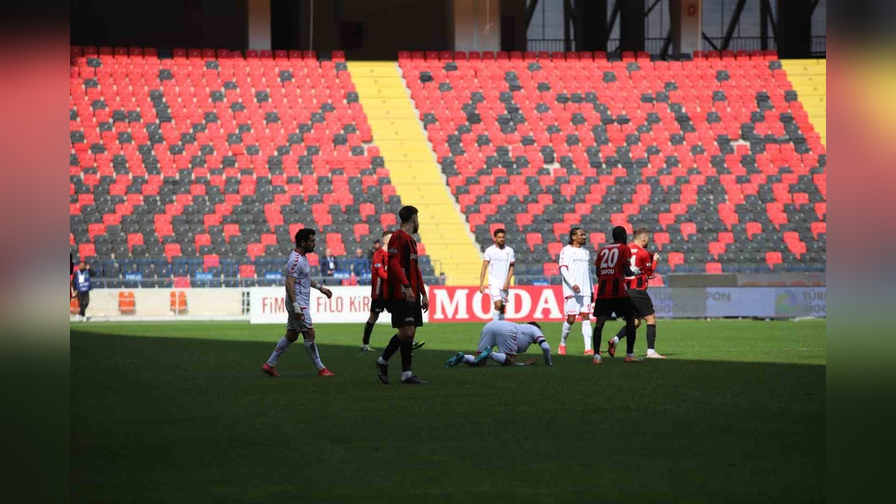 Gaziantep FK ve Sivasspor Beraberlikte Kaldı