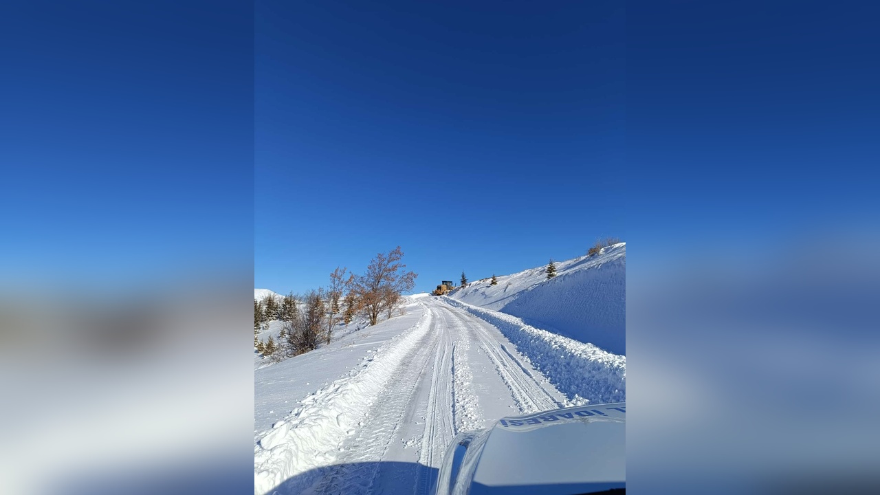 Elazığ'da Kış Koşulları 94 Köy Yolunu Kapattı