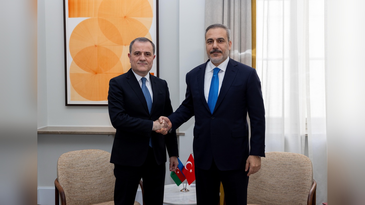 Bakan Fidan'dan Uluslararası Temaslar: Azerbaycan ve Sudan ile Görüşmeler