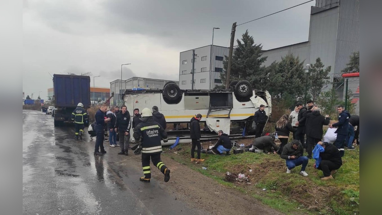 Tekirdağ'da İşçi Servis Midibüsü Takla Attı: 25 Yaralı