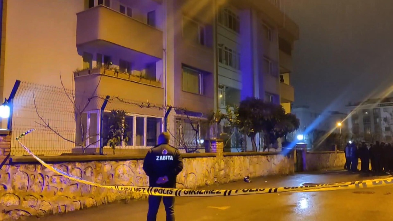 Tuzla'da Çatlak Kolonlar Nedeniyle Bina Boşaltıldı