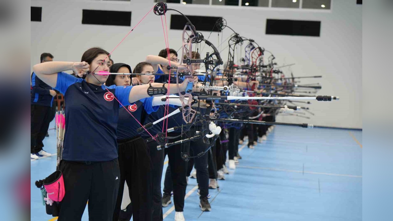 Samsun'da Milli Okçuların Olimpiyat Hazırlıkları Başladı