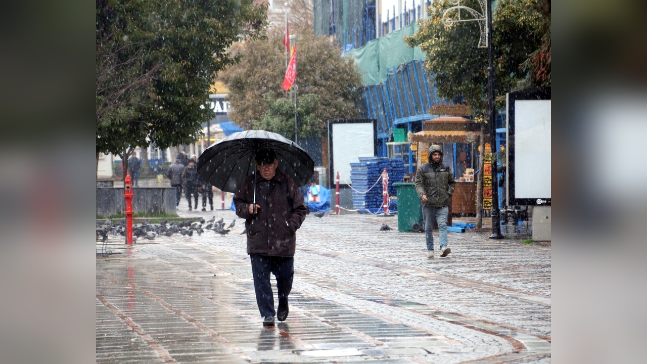 Trakya ve Doğu Bölgesi İçin Kuvvetli Yağış Uyarısı Yapıldı