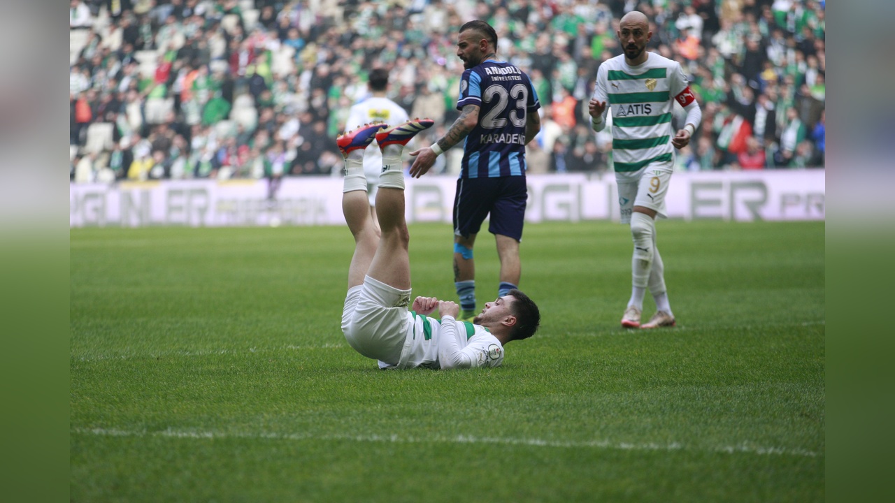 Bursaspor, Anadolu Üniversitesi'ni Farklı Geçti