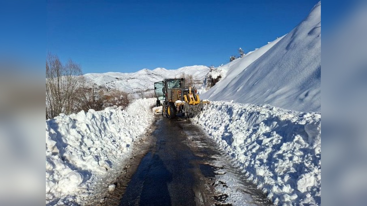 Elazığ'da Kış Koşulları Yolculukları Zorlaştırıyor