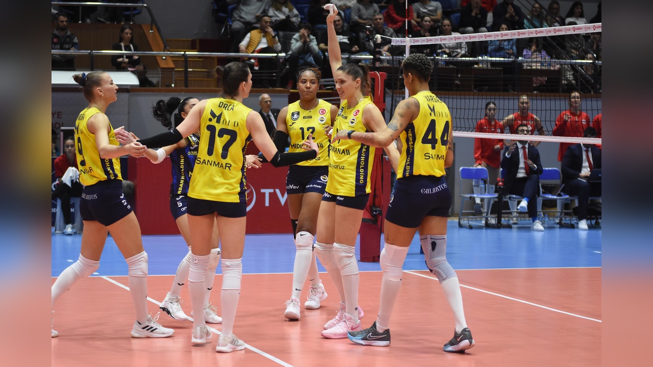 Fenerbahçe, Aras Kargo'yu 3-0 Mağlup Etti