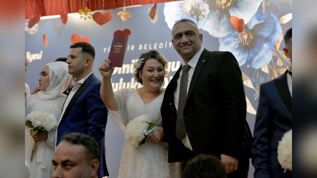 99 Çiftin Toplu Resmi Nikahı Gerçekleşti