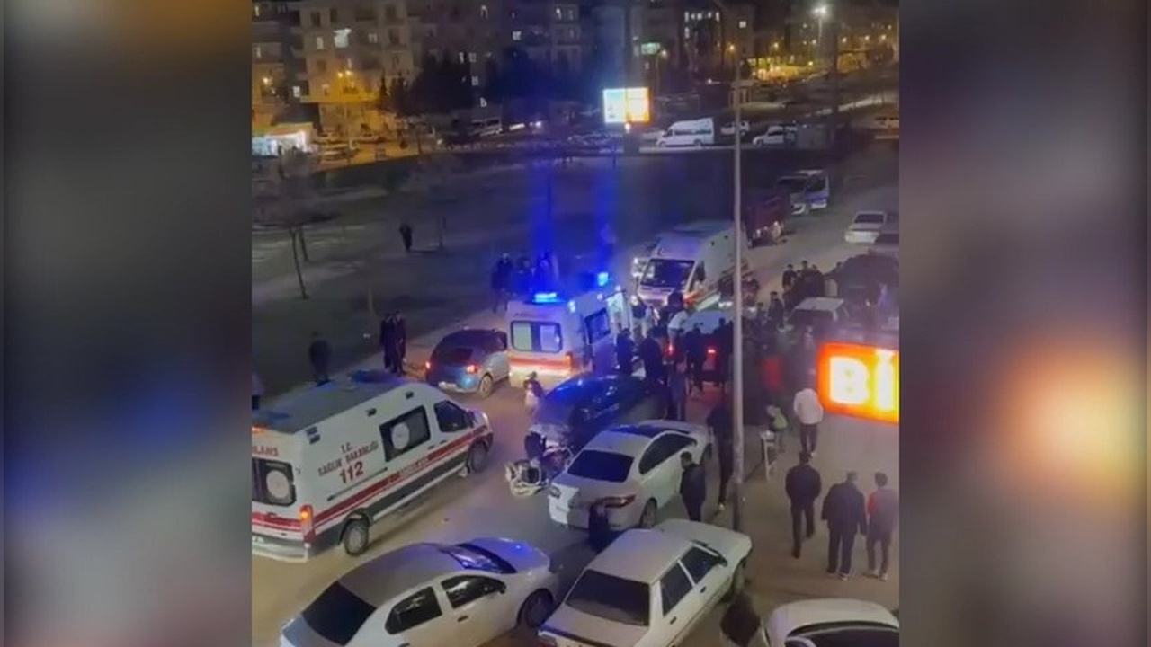 İkinci Kattan Düşen Asansör Kabini Sonucu Beş Kişi Yaralandı