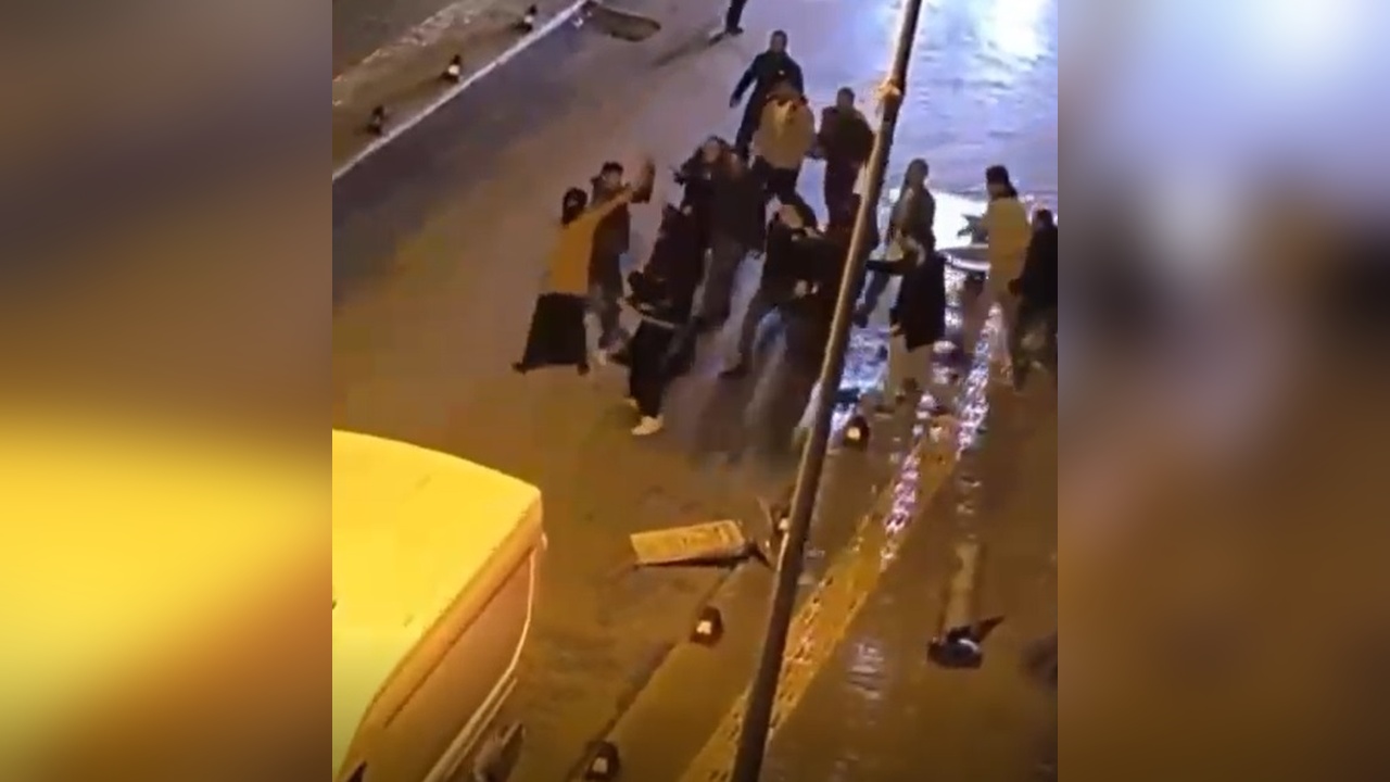Bıçaklı ve Sopalı Kavga Polis Müdahalesiyle Son Buldu