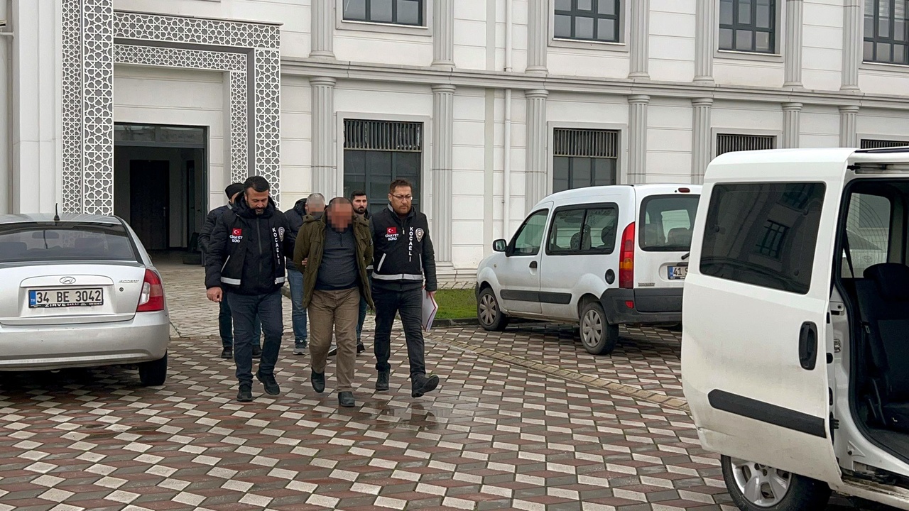 Otomobilde Cesetle 36 Saat Gezen Şüpheli Yakalandı