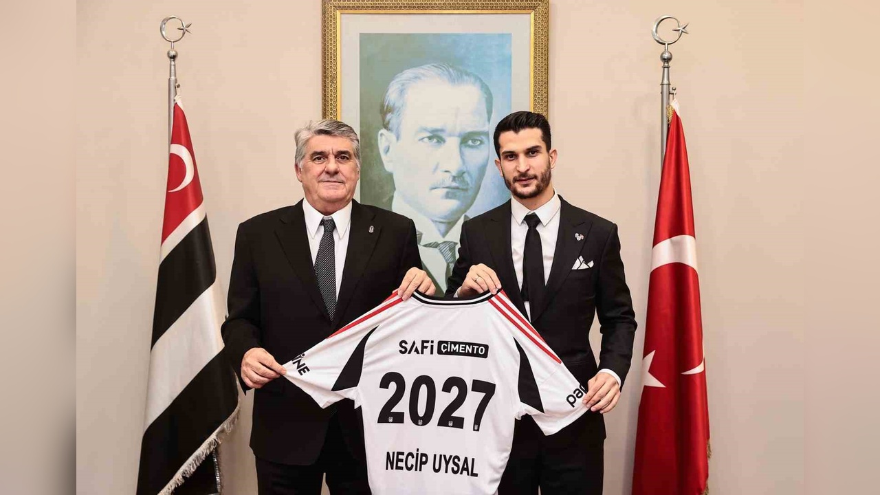 Beşiktaş'tan Necip Uysal'a Yeni Sözleşme