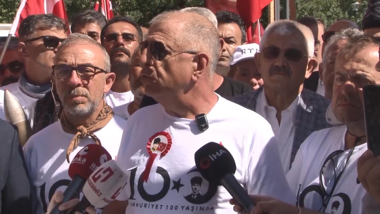 Ümit Özdağ'a Hapis Talebi: 4 Yıl 8 Aya Kadar Ceza İsteniyor