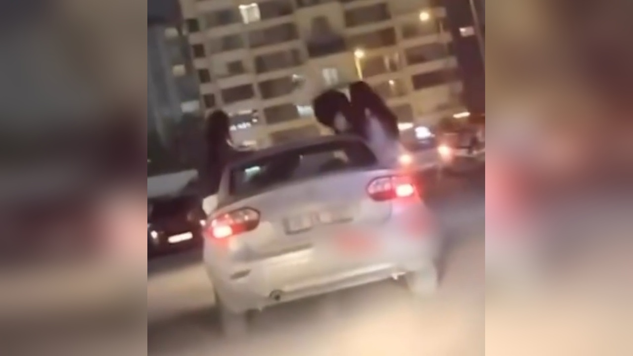 Otomobilden Sarkan Yolculara Ceza Kesildi