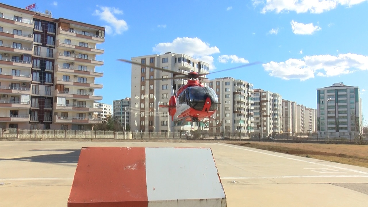 Kalp Krizi Geçiren Hasta İçin Ambulans Helikopter Havalandı
