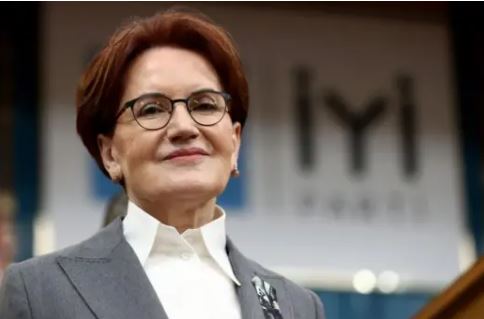 Meral Akşener'den yeni imaj değişikliği