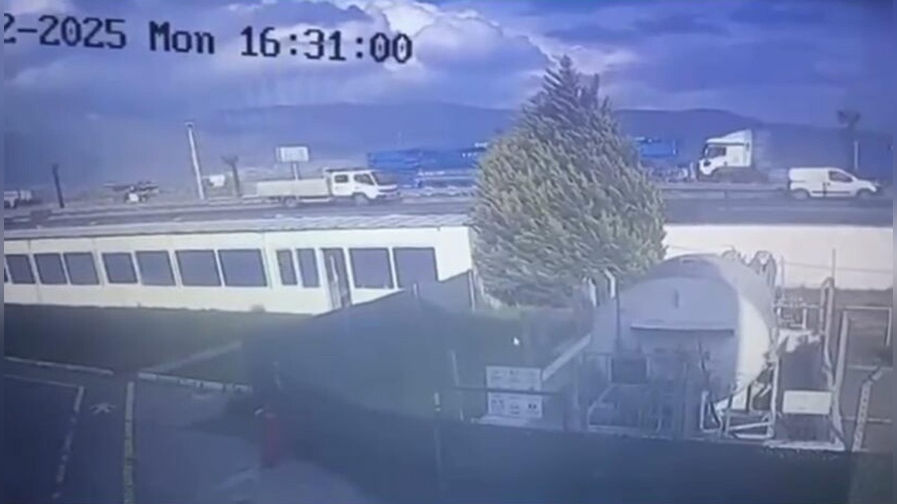 TIR Kazasında Sürücü Hayatını Kaybetti