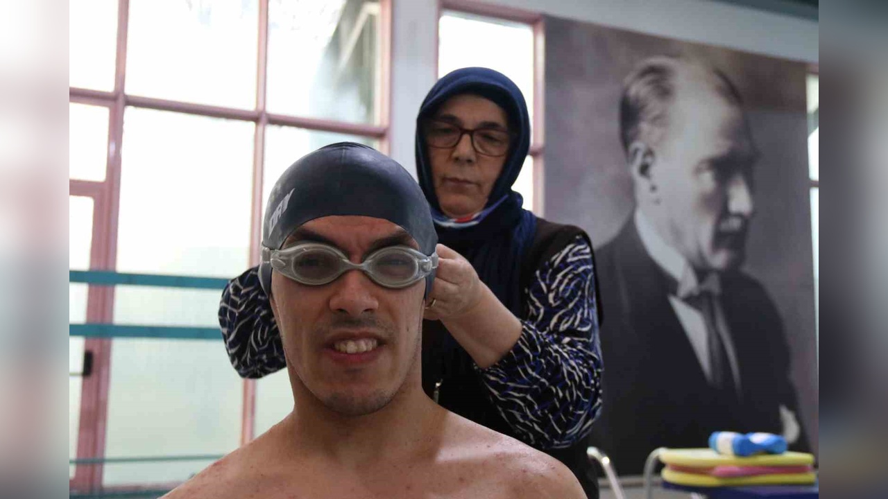 Fedakar Anne, Oğlunu Şampiyonluğa Taşıyor