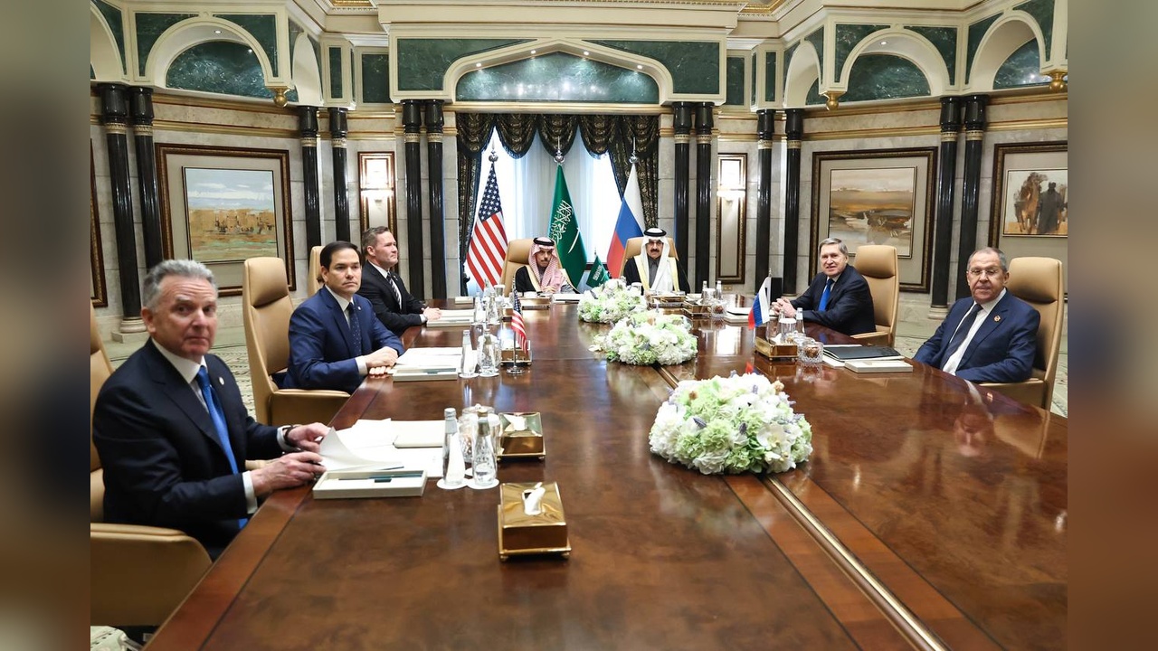 Riyad'da ABD ve Rus Heyetleri Bir Araya Geldi