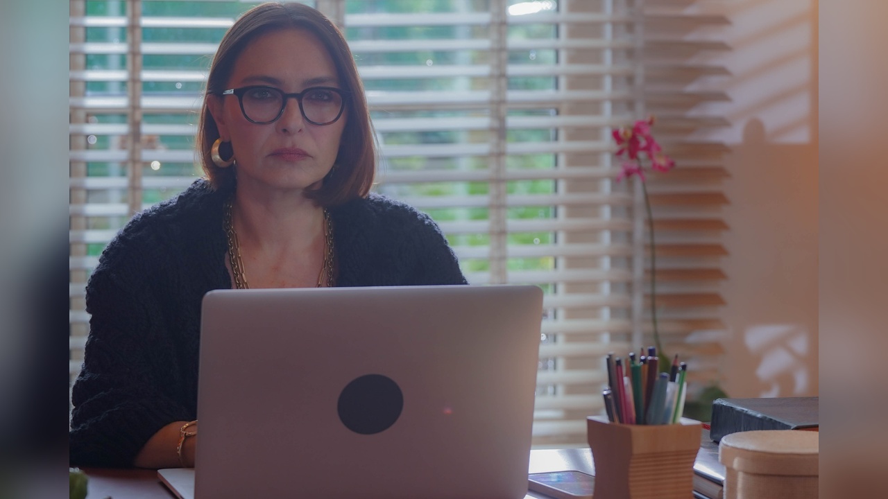 Ayça Bingöl, 'Piyasa' Dizisinde Cesur Gazeteci Ahsen'i Oynuyor