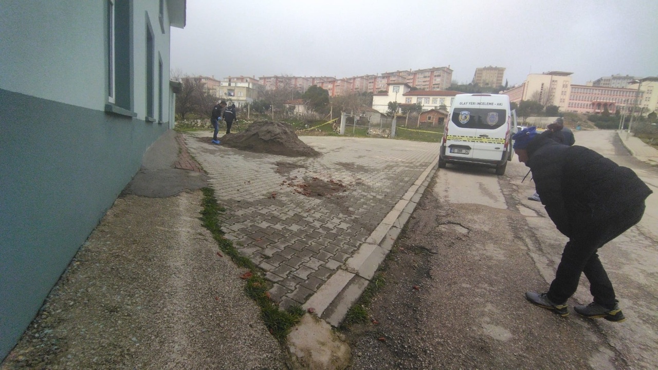Başından Vurulan Kişi Hastanede Hayatını Kaybetti