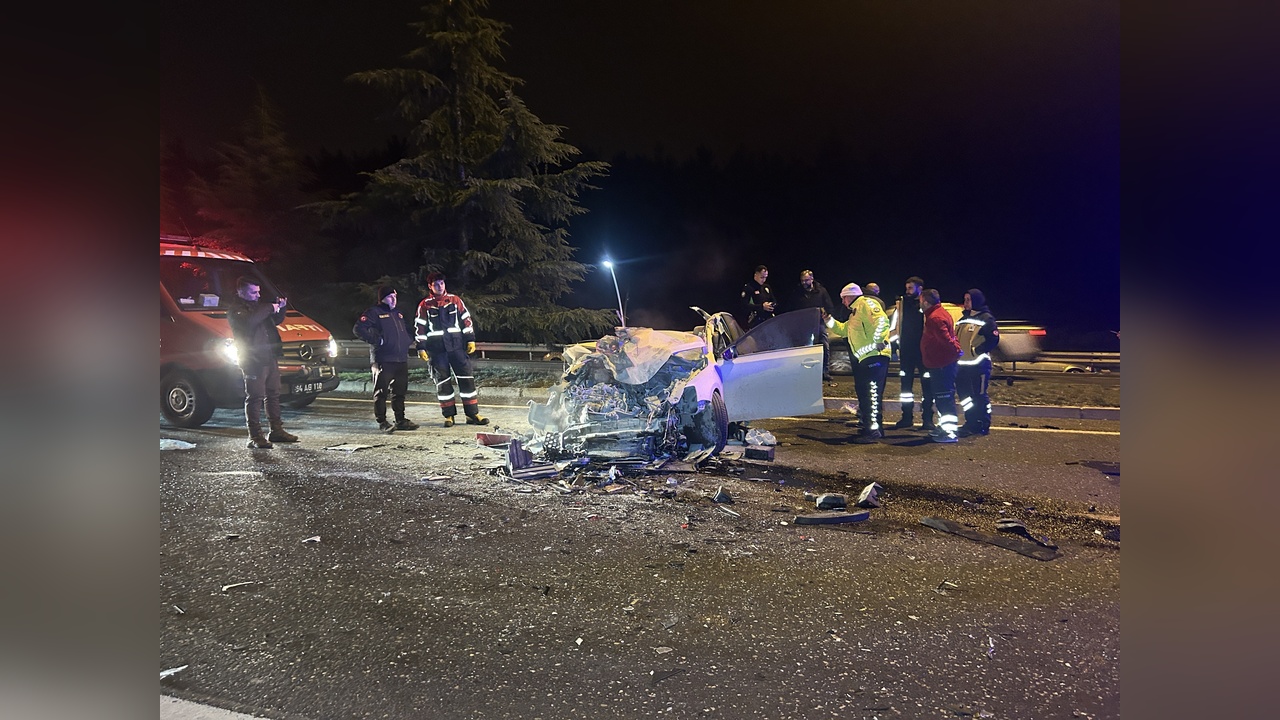Uşak'ta Trafik Kazası: Otomobil Sürücüsü Hayatını Kaybetti