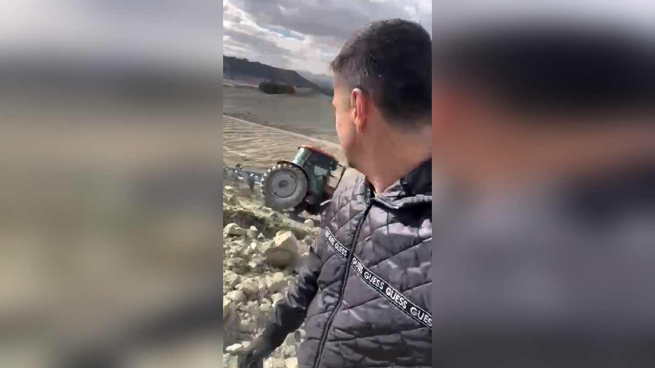 Tarla Sahibinin Özçekimi Kaza Anını Kaydetti