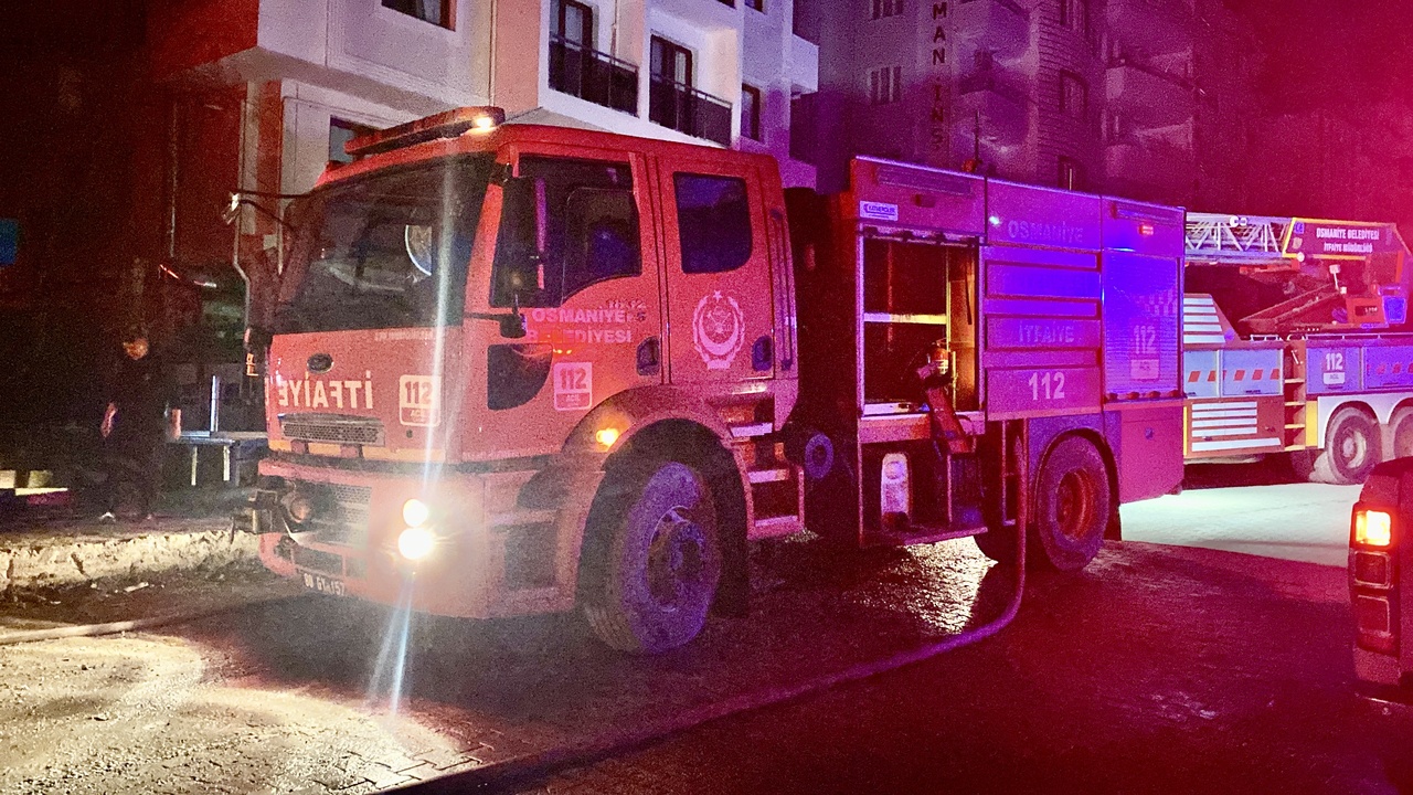 Osmaniye'de Market Yangını Paniğe Neden Oldu