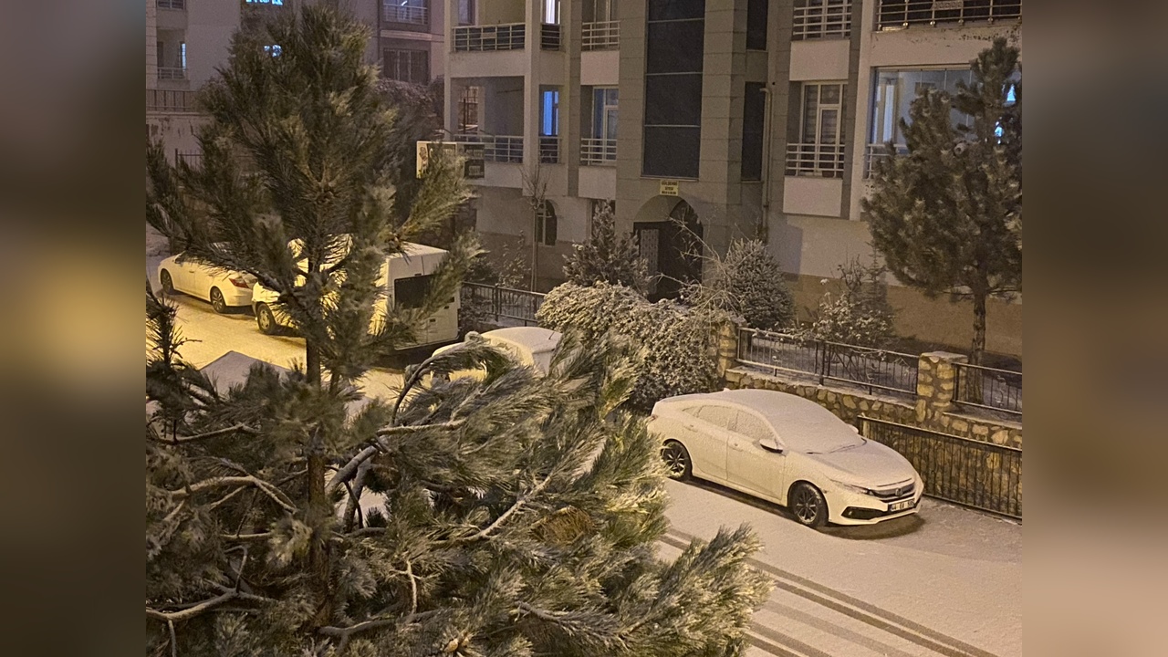Tunceli ve Elazığ'da Kar Yağışı Eğitimi Olumsuz Etkiledi