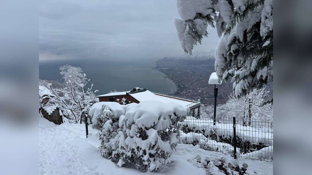 Ordu'da Kar Nedeniyle Okullar Tatil Edildi