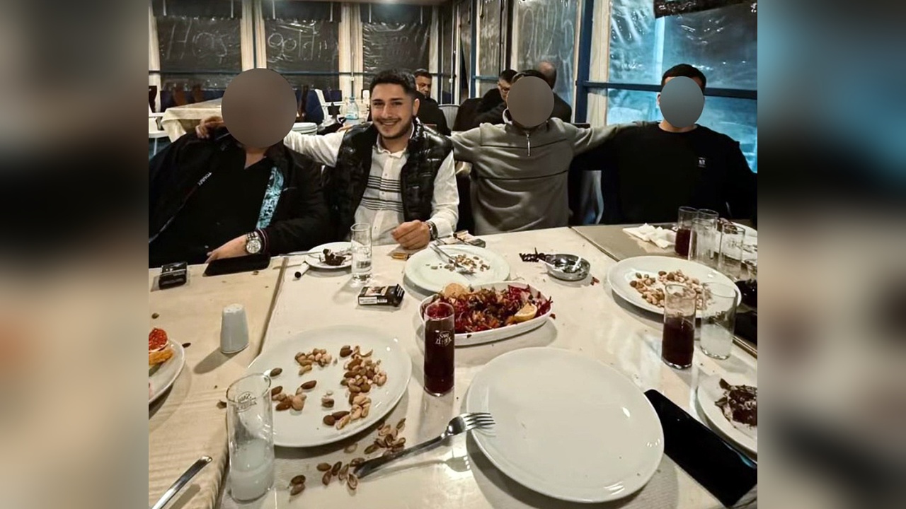 Kazaya Karışan Sürücünün İçki Masasındaki Fotoğrafı Gündeme Geldi